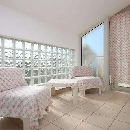 Apartment With A Parking Space - 7058 Umag